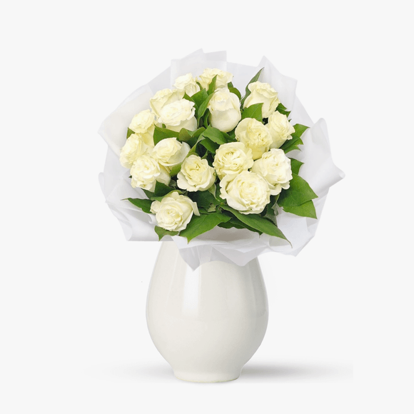 Buchet de 17 trandafiri albi