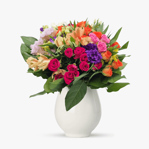 Buchet de flori cu alstroemeria si minirosa „Vise colorate”