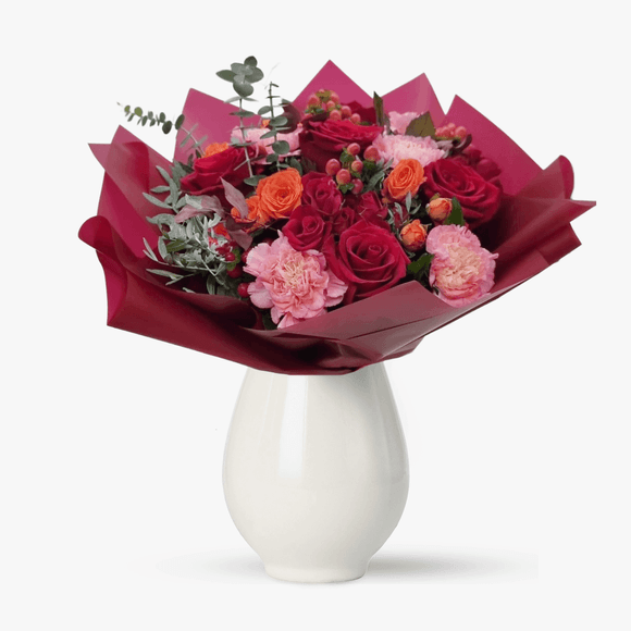 Buchet cu trandafiri si minirosa „Pasiune pentru flori”
