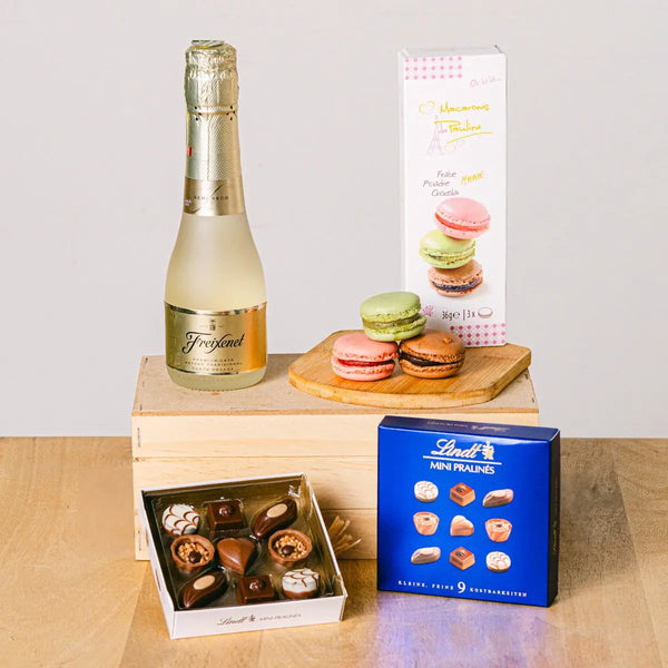 Sweet Bubbles - Chocolates and Mini Freixenet - | Livrare Flori Județul Călărași