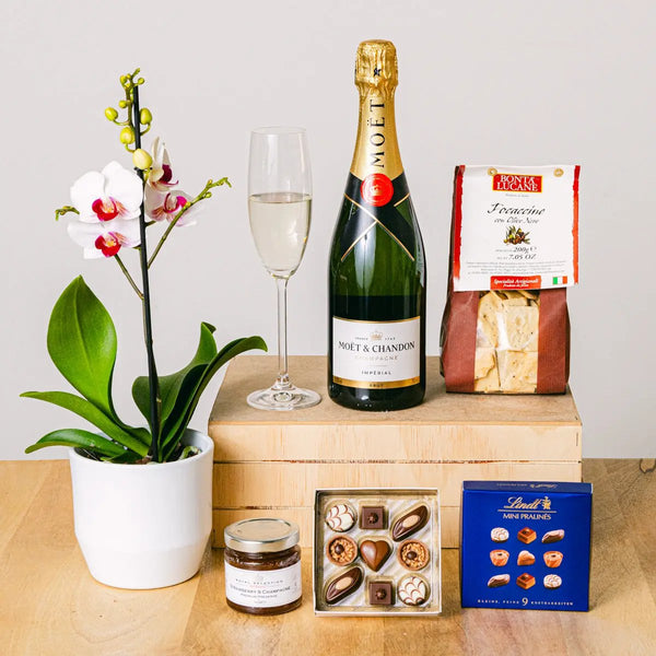 Floral Prestige - Moët and Orhidee - | Livrare Flori Județul Călărași