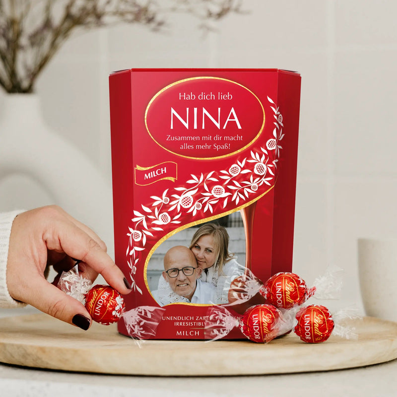 Lindt chocolate gift box - | Livrare Flori Județul Călărași